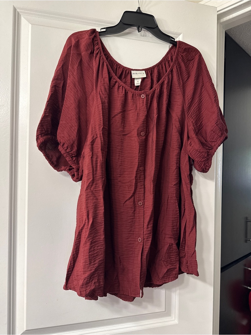 Ava & Viv Burgundy Button-Front Peasant Blouse